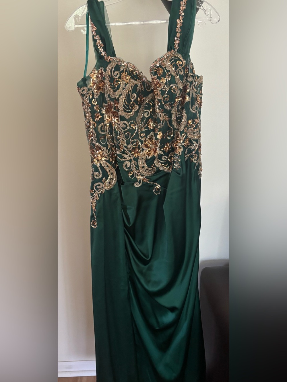 Emerald Green Sequin Appliqué Evening Dress new size large